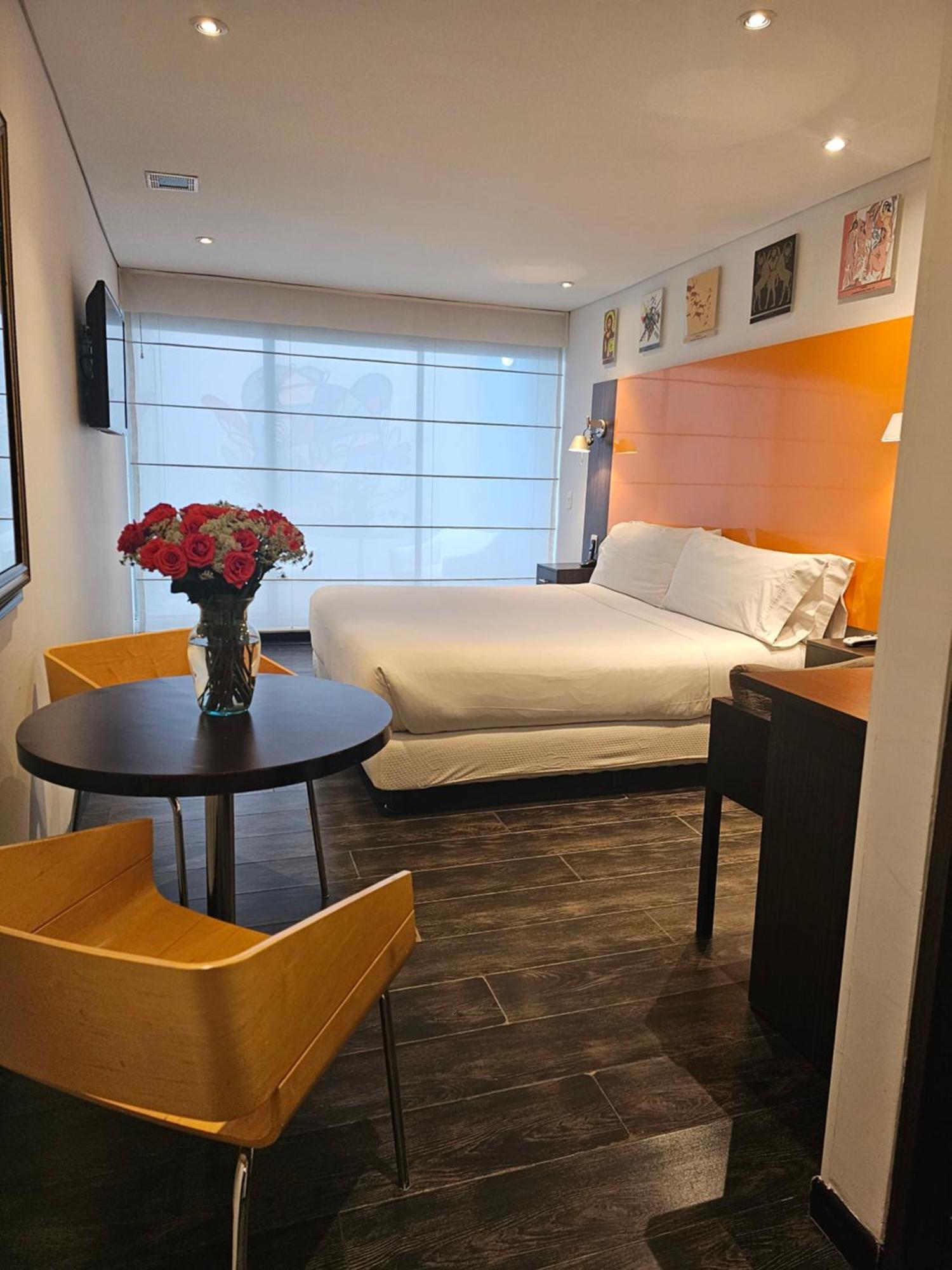 Hotel 104 Art Suites Bogota Ngoại thất bức ảnh