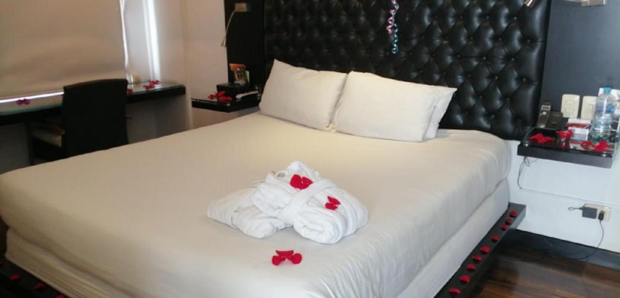 Hotel 104 Art Suites Bogota Ngoại thất bức ảnh